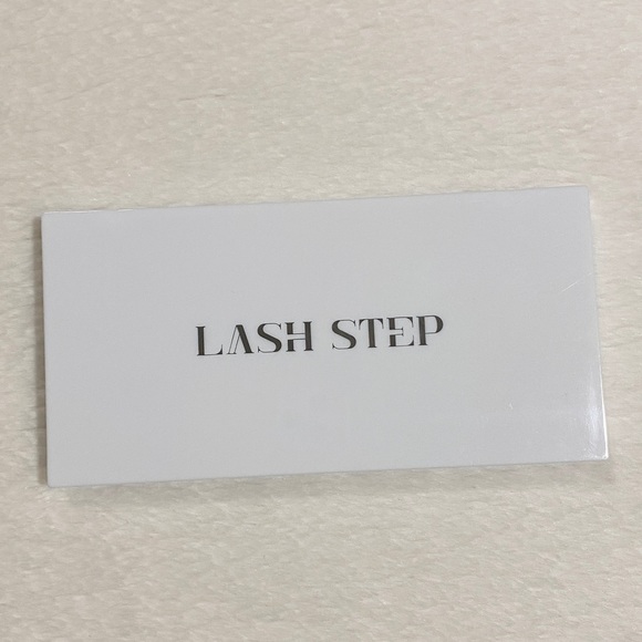 Lash Step Matte About You Eyeshadow Palette - Picture 4 of 5